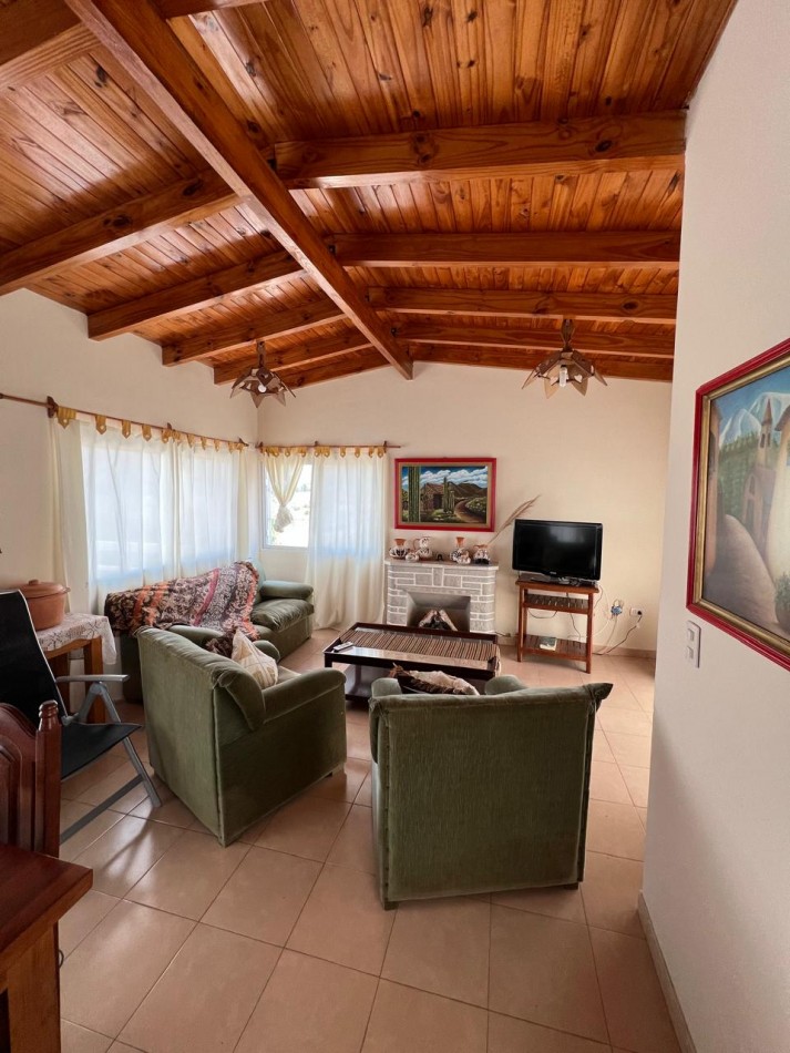 ESPECTACULAR CASA EN TAFI DEL VALLE 
