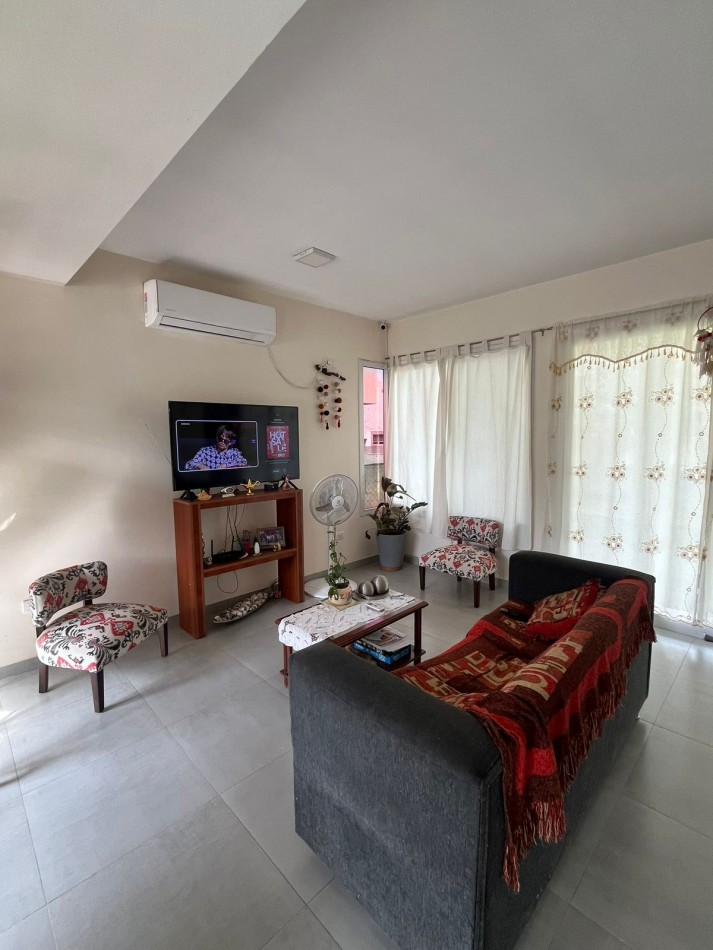 IMPORTANTE CASA EN COUNTRY PINAR 1 EN TAFI VIEJO LOTE CENTRAL