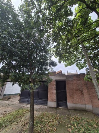 Casa 3d con pileta y quincho Barrio Ampliación América Paraguay 3.812