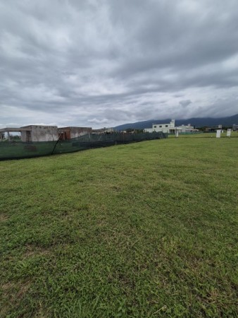 Lote en Country Las Limas en San Pablo