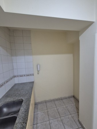 Departamento 1 dormitorio apto mascota en San Lorenzo 1.110 esquina Alberdi