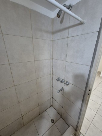 MONOAMBIENTE CON BALCON INTERNO EN BARRIO SUR ENTRE RIOS 749