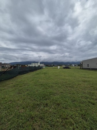 Lote en Country Las Limas en San Pablo