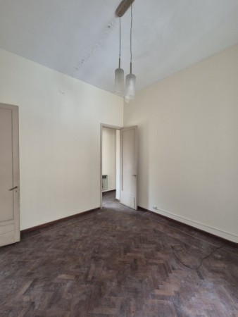 Departamento de tres ambientes en plena City Bancaria en San Martin 677