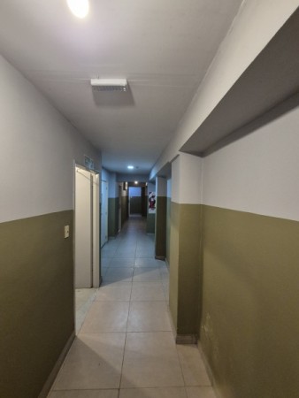 MONOAMBIENTE CON BALCON INTERNO EN BARRIO SUR ENTRE RIOS 749