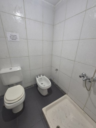 Casa con fin comercial en Jujuy 135 ideal Centro Medico, Terapeutico, etc