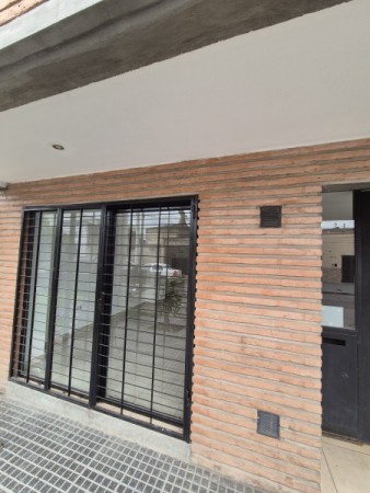 Local comercial a estrenar en Miguel Lillo al 500