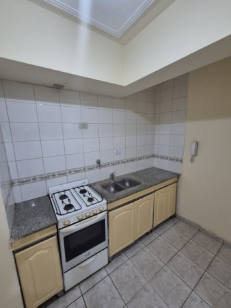 Departamento 1 dormitorio apto mascota en San Lorenzo 1.110 esquina Alberdi