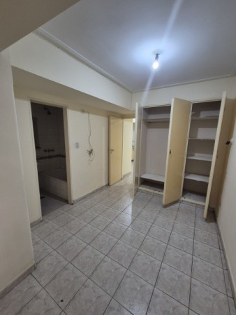 Departamento 1 dormitorio apto mascota en San Lorenzo 1.110 esquina Alberdi