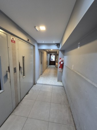 MONOAMBIENTE CON BALCON INTERNO EN BARRIO SUR ENTRE RIOS 749