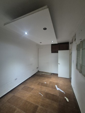 Casa con fin comercial en Jujuy 135 ideal Centro Medico, Terapeutico, etc