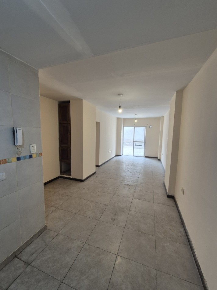 DEPARTAMENTO DE TRES DORMITORIOS PLANTA BAJA CON PATIO EN BOLIVAR 1055 A METROS PLAZA BELGRANO