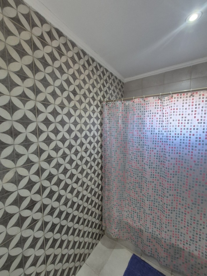 CASA APTA CREDITO EN BARRIO ATSA CINCO DORMITORIOS Y PILETA ALTURA AVENIDA EJERCITO DEL NORTE AL 1700