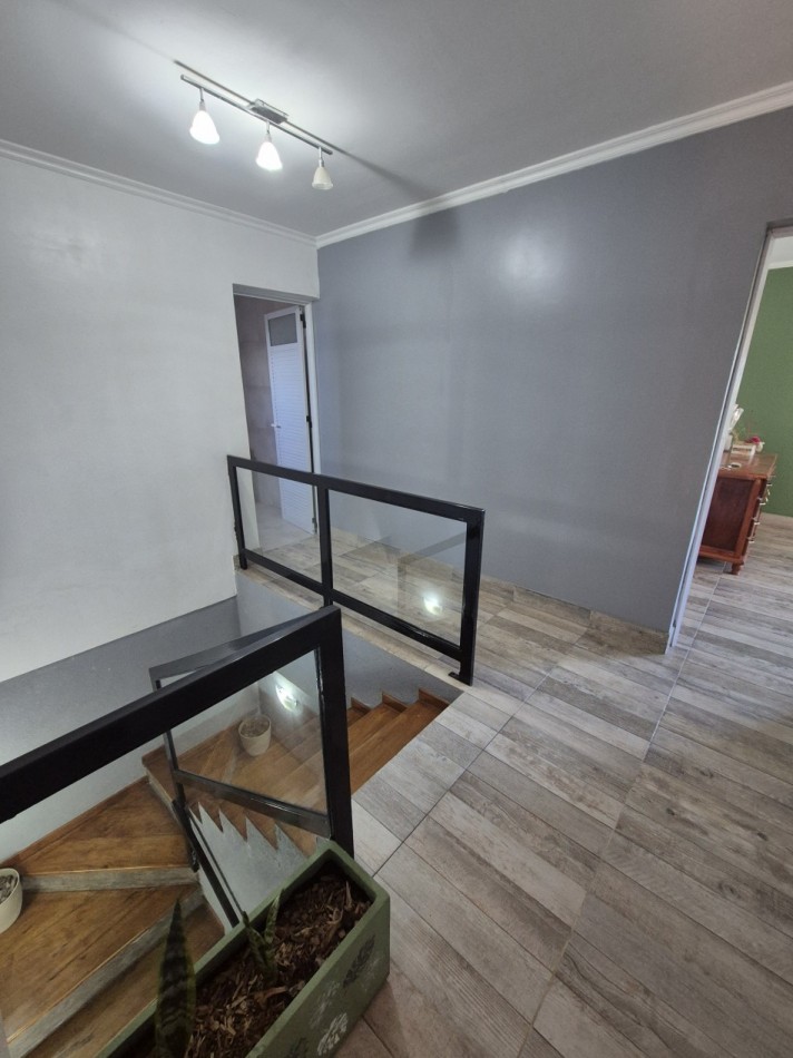 CASA APTA CREDITO EN BARRIO ATSA CINCO DORMITORIOS Y PILETA ALTURA AVENIDA EJERCITO DEL NORTE AL 1700