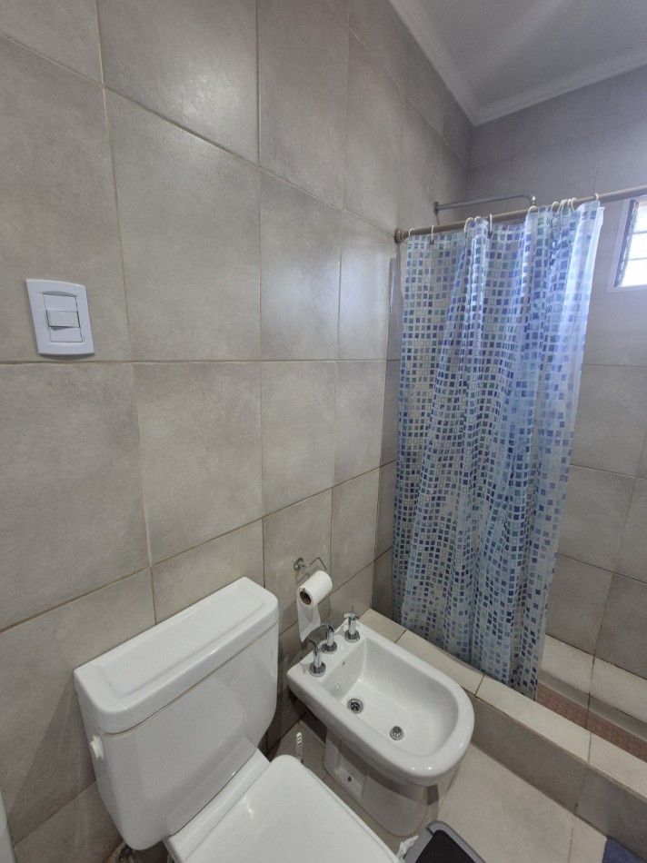 CASA APTA CREDITO EN BARRIO ATSA CINCO DORMITORIOS Y PILETA ALTURA AVENIDA EJERCITO DEL NORTE AL 1700