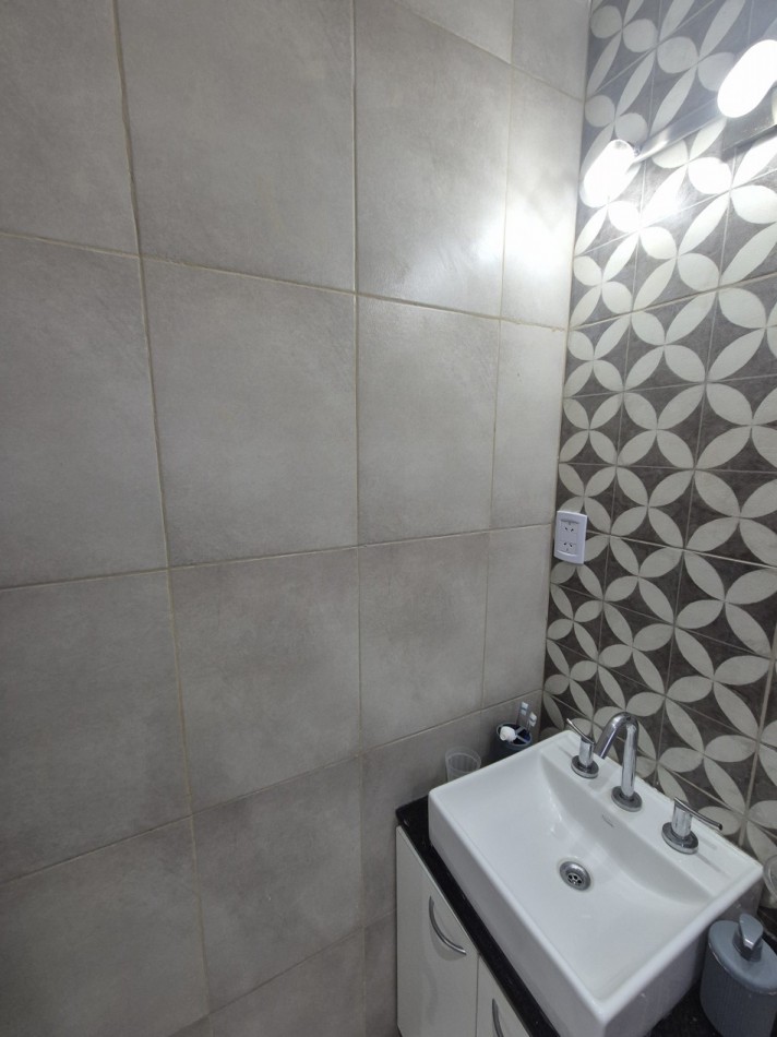 CASA APTA CREDITO EN BARRIO ATSA CINCO DORMITORIOS Y PILETA ALTURA AVENIDA EJERCITO DEL NORTE AL 1700