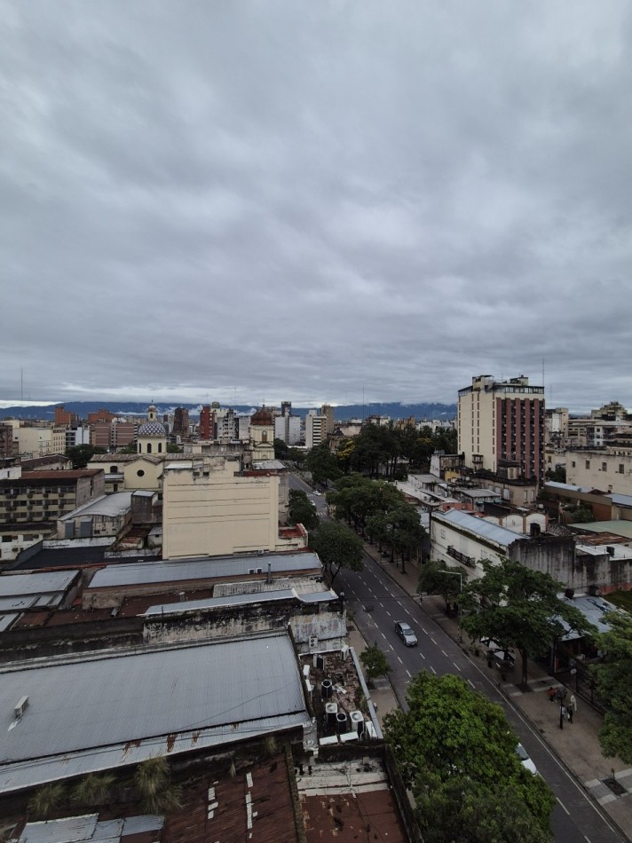 DEPARTAMENTO SEMIPISO DE TRES DORMITORIOS EN 24 DE SETIEMBRE Y LAS HERAS CON TERRAZA 