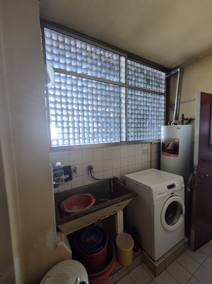 DEPARTAMENTO SEMIPISO DE TRES DORMITORIOS EN 24 DE SETIEMBRE Y LAS HERAS CON TERRAZA 