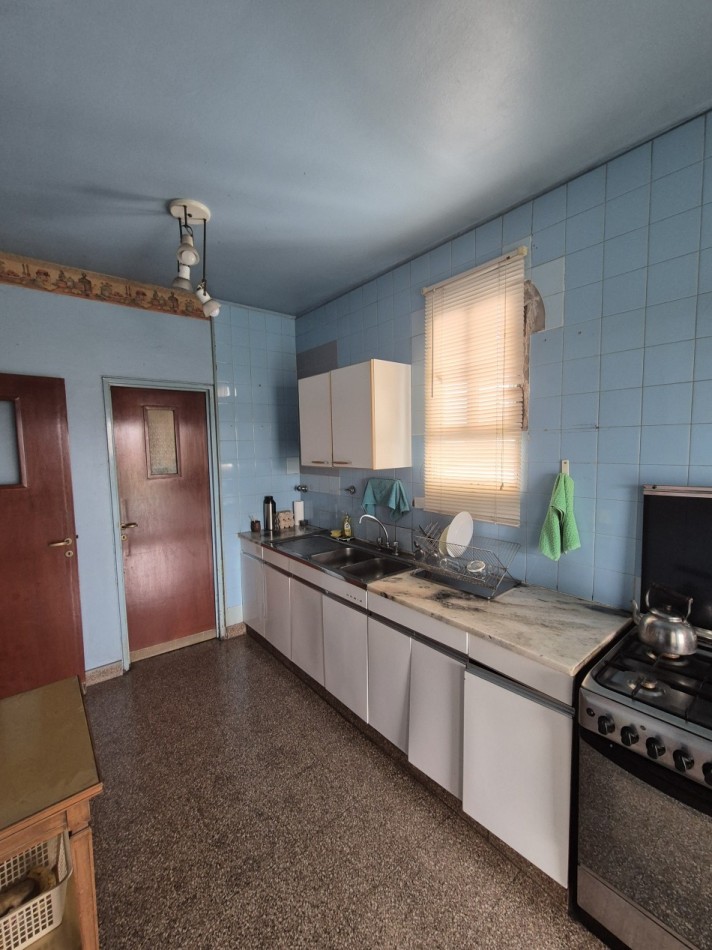 DEPARTAMENTO SEMIPISO DE TRES DORMITORIOS EN 24 DE SETIEMBRE Y LAS HERAS CON TERRAZA 