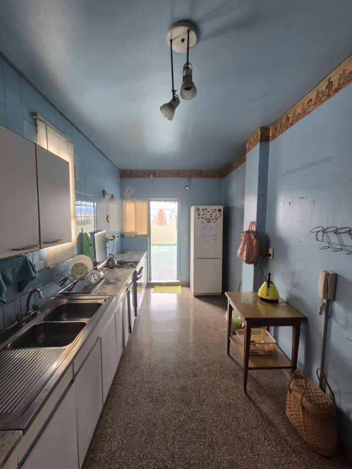 DEPARTAMENTO SEMIPISO DE TRES DORMITORIOS EN 24 DE SETIEMBRE Y LAS HERAS CON TERRAZA 