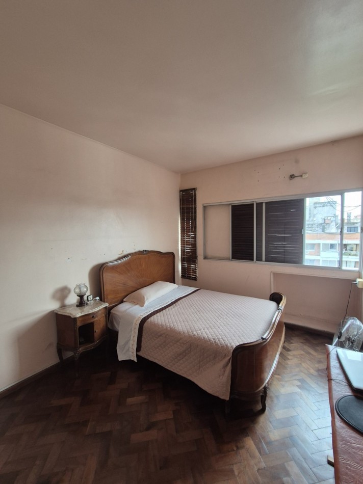 DEPARTAMENTO SEMIPISO DE TRES DORMITORIOS EN 24 DE SETIEMBRE Y LAS HERAS CON TERRAZA 