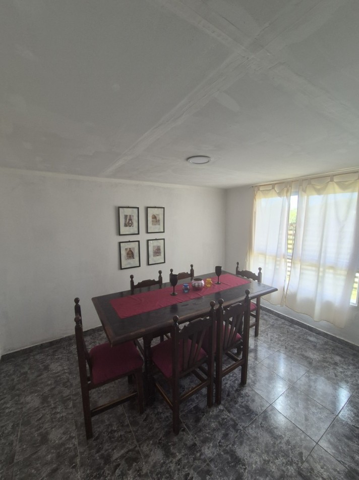 CASA EN LA OVEJERIA TAFI DEL VALLE DE CUATRO DORMITORIOS 