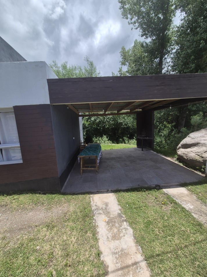CASA EN LA OVEJERIA TAFI DEL VALLE DE CUATRO DORMITORIOS 