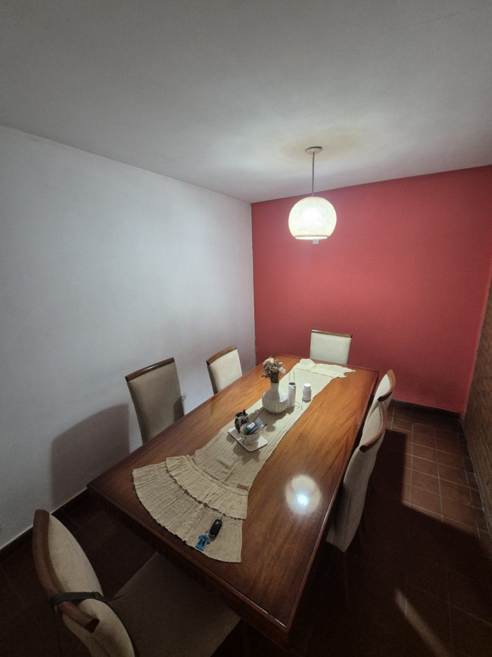 CASA EN BARRIO O CONNORS DE TRES DORMITORIOS CON PILETA APTA CREDITO HIPOTECARIO