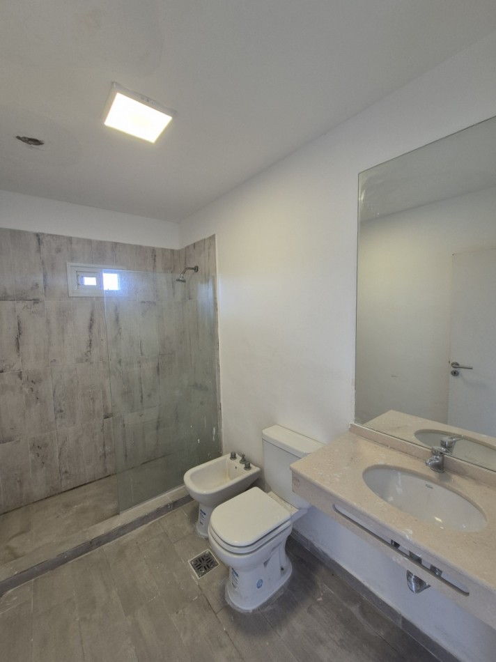 CASA APTA CREDITO 3 DORMITORIOS EN COUNTRY PRADERAS DEL NOGAL EN LOS NOGALES