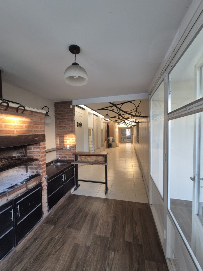 CASA DE 4 DORMITORIOS CON PILETA EN CRISOSTOMO 2700 APTA CREDITO