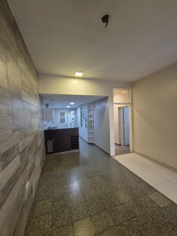 CASA DE 4 DORMITORIOS CON PILETA EN CRISOSTOMO 2700 APTA CREDITO