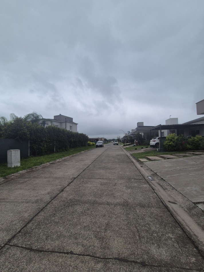 TERRENO EN BARRIO CERRADO ALTOS DEL CEVIL 2 CON ESCRITURA