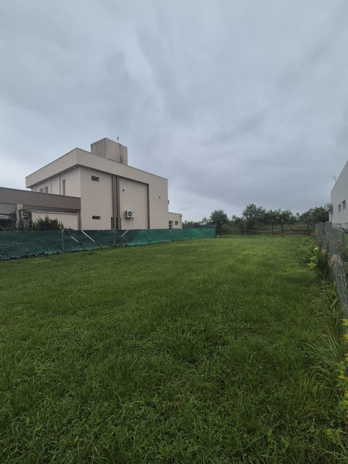 TERRENO EN BARRIO CERRADO ALTOS DEL CEVIL 2 CON ESCRITURA