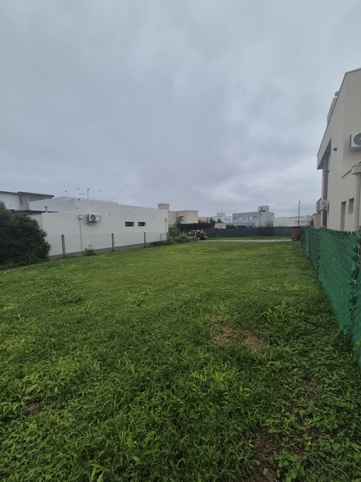 TERRENO EN BARRIO CERRADO ALTOS DEL CEVIL 2 CON ESCRITURA