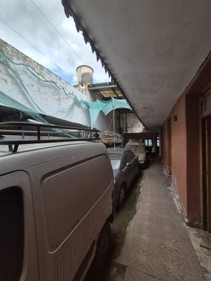 CASA PARA VIVIENDA O COMERCIAL A REMODELAR EN GENERAL PAZ 1400 ENTRE AVENIDA ALEM Y MIGUEL LILLO APTA CREDITO