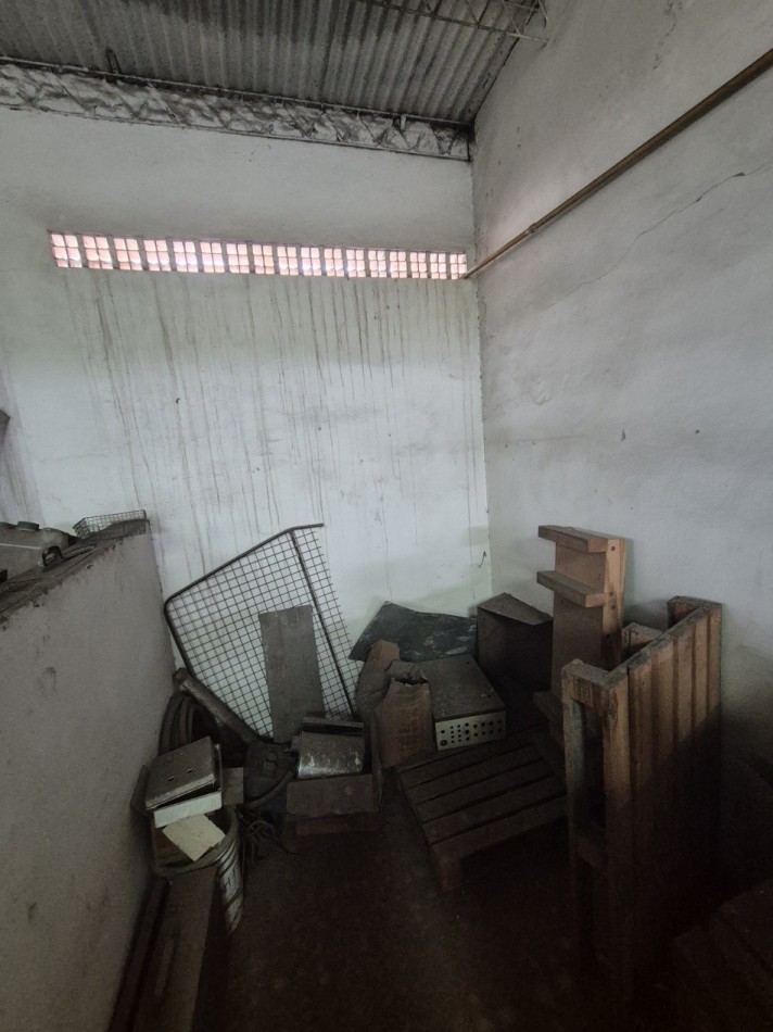 CASA PARA VIVIENDA O COMERCIAL A REMODELAR EN GENERAL PAZ 1400 ENTRE AVENIDA ALEM Y MIGUEL LILLO APTA CREDITO