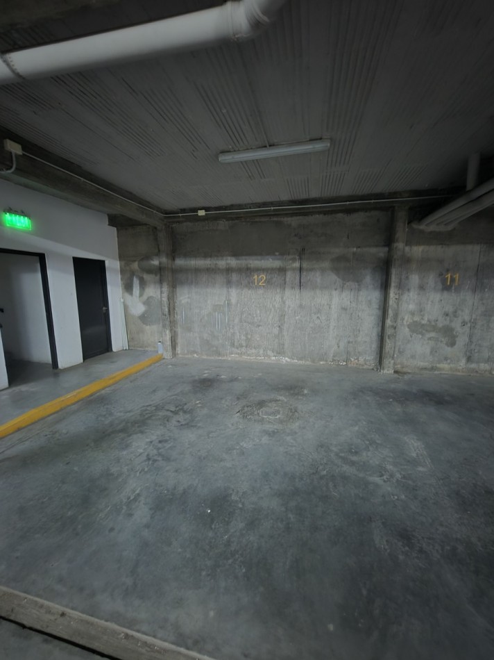 DEPARTAMENTO DE UN DORMITORIO AMPLIO CON BALCON Y COCHERA ZONA AVENIDA MATE DE LUNA AL 4000