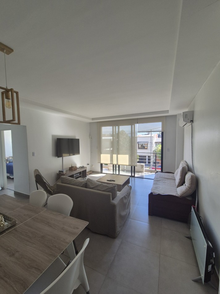 DEPARTAMENTO DE UN DORMITORIO AMPLIO CON BALCON Y COCHERA ZONA AVENIDA MATE DE LUNA AL 4000