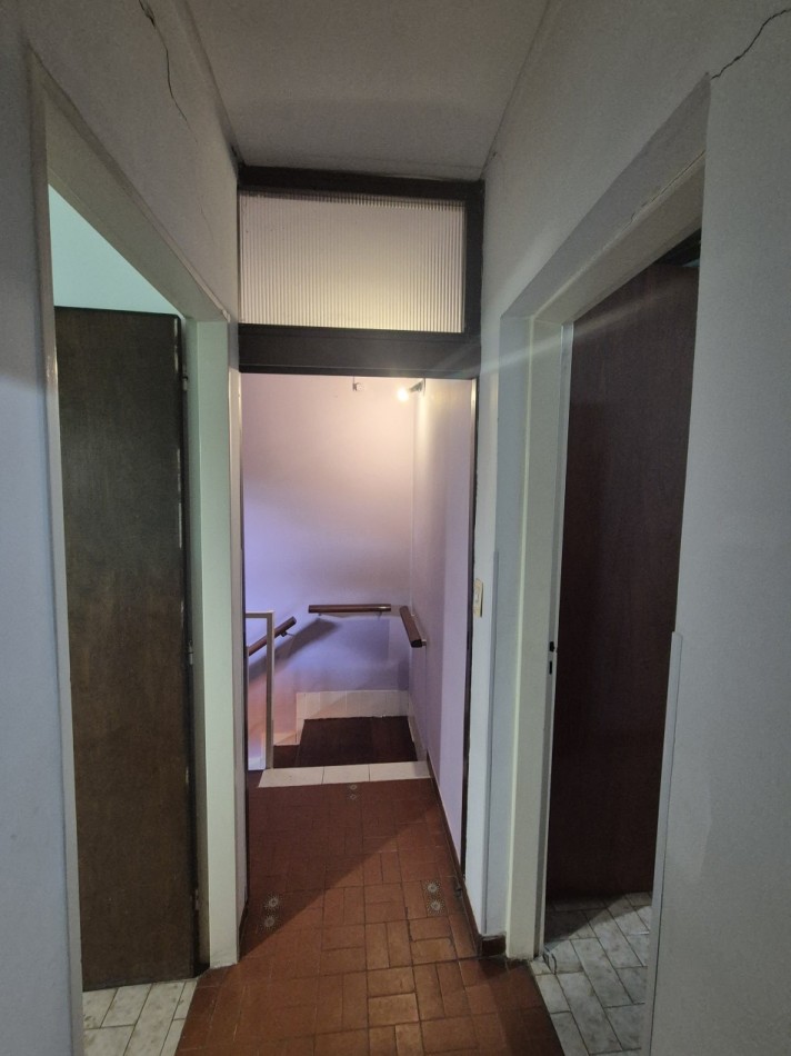 DUPLEX DE TRES DORMITORIOS EN BARRIO SUR RONDEAU AL 400 CON COCHERA