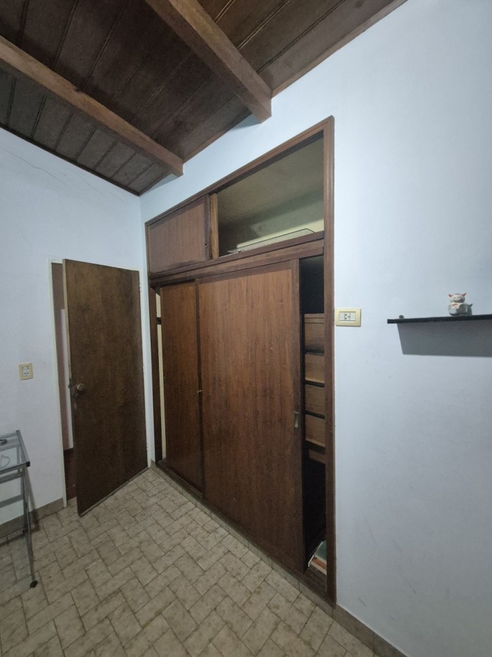 DUPLEX DE TRES DORMITORIOS EN BARRIO SUR RONDEAU AL 400 CON COCHERA