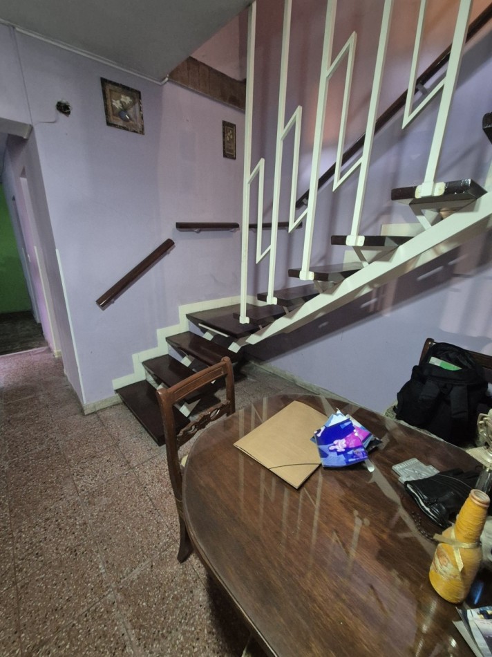 DUPLEX DE TRES DORMITORIOS EN BARRIO SUR RONDEAU AL 400 CON COCHERA