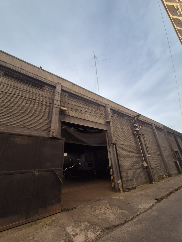 IMPORTANTE INMUEBLE DE 1.300 M2 A METROS PARQUE 9 DE JULIO ZONA HOTELES APTO EDIFICIO