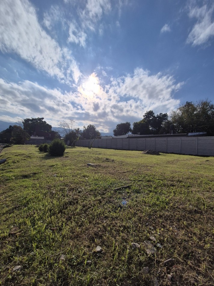 TERRENO DE 800 M2 EN YERBA BUENA SOBRE CALLE RECONQUISTA Y SANTIAGO DEL ESTERO OPORTUNIDAD