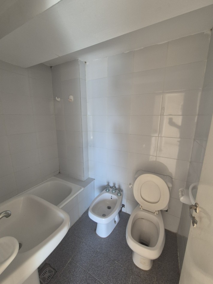 DEPARTAMENTO MONOAMBIENTE DE 39 M2 CON BALCON EN GENERAL PAZ 969 IDEAL ESTUDIANTES