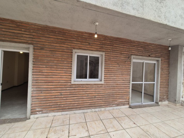 DEPARTAMENTO DE TRES DORMITORIOS PLANTA BAJA CON PATIO EN BOLIVAR 1055 A METROS PLAZA BELGRANO