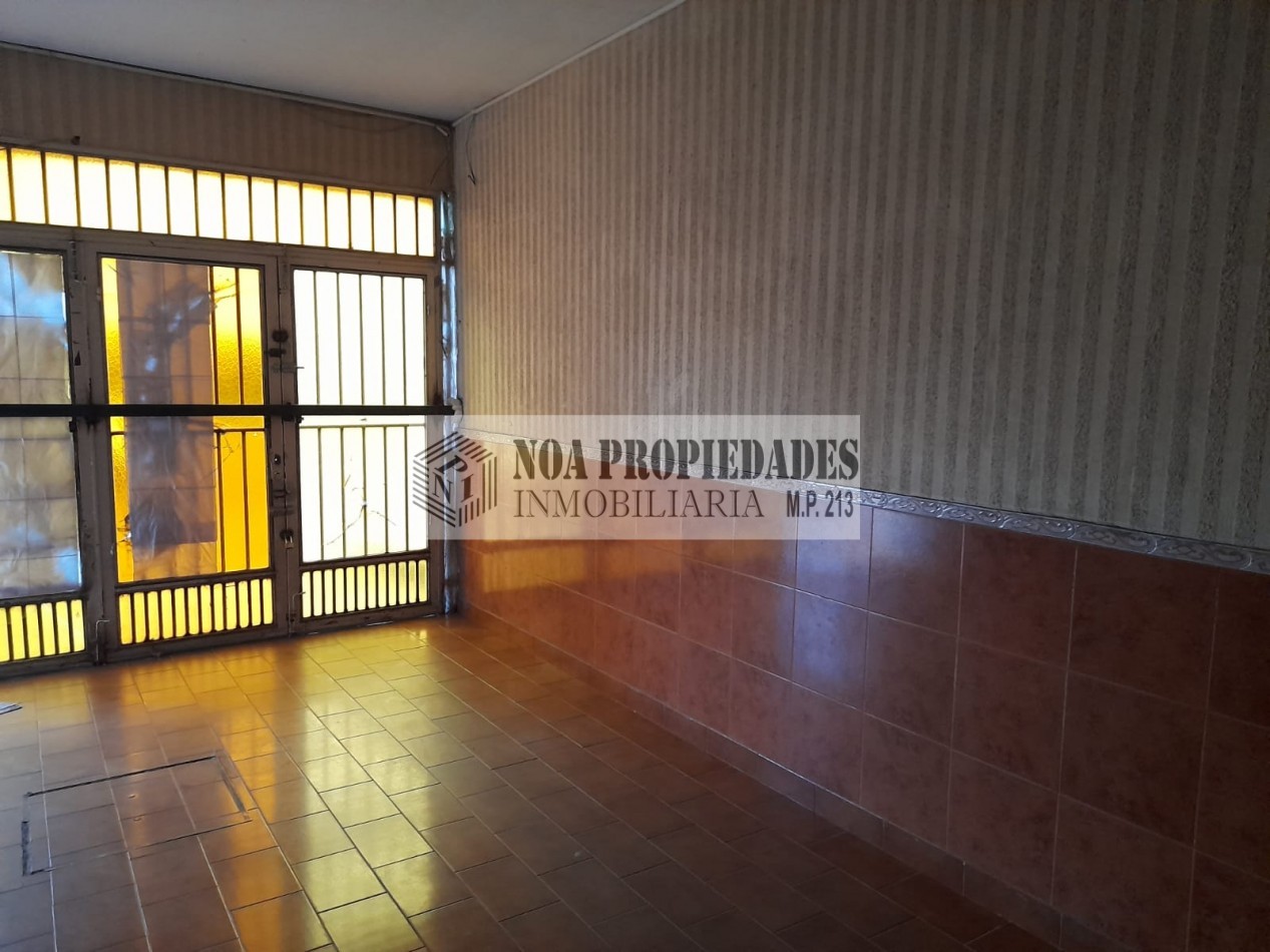 CASA ESQUINA EN MONTEAGUDO Y PERU OPORTUNIDAD