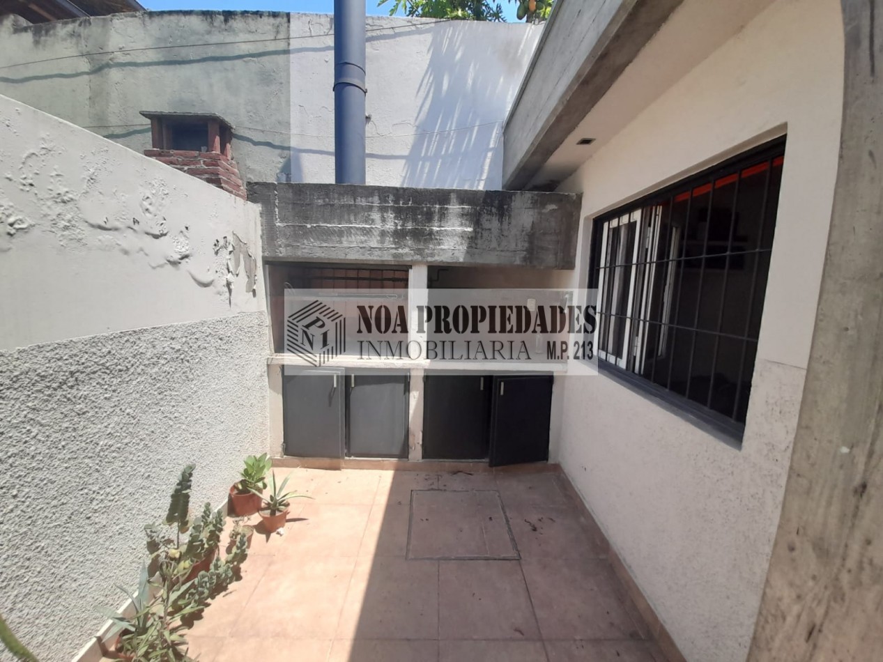 CASA 3 DORMITORIOS ZONA CARREFOUR CATAMARCA AL 1.100