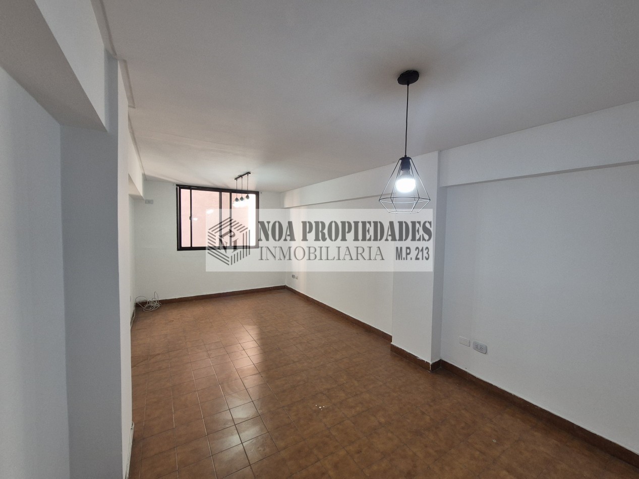 DEPARTAMENTO UN DORMITORIO FRENTE  A TRIBUNALES APTO VIVIENDA U OFICINA