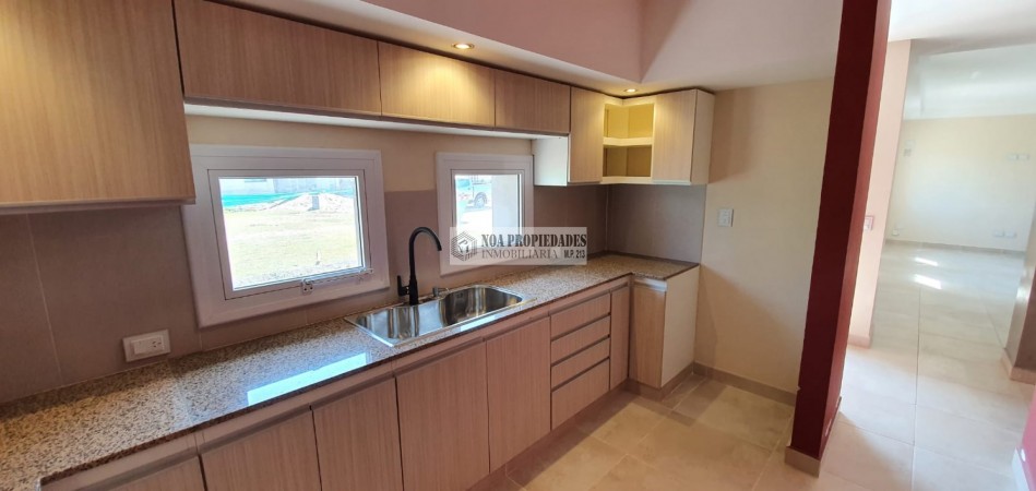 CASA DE TRES DORMITORIOS EN BARRIO CERRADO LAS QUINTAS 1 TAFI VIEJO