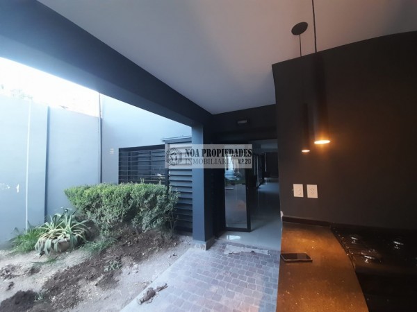 CASA EN MORENO AL 400 BARRIO SUR DE 3 DORMITORIOS SUITE